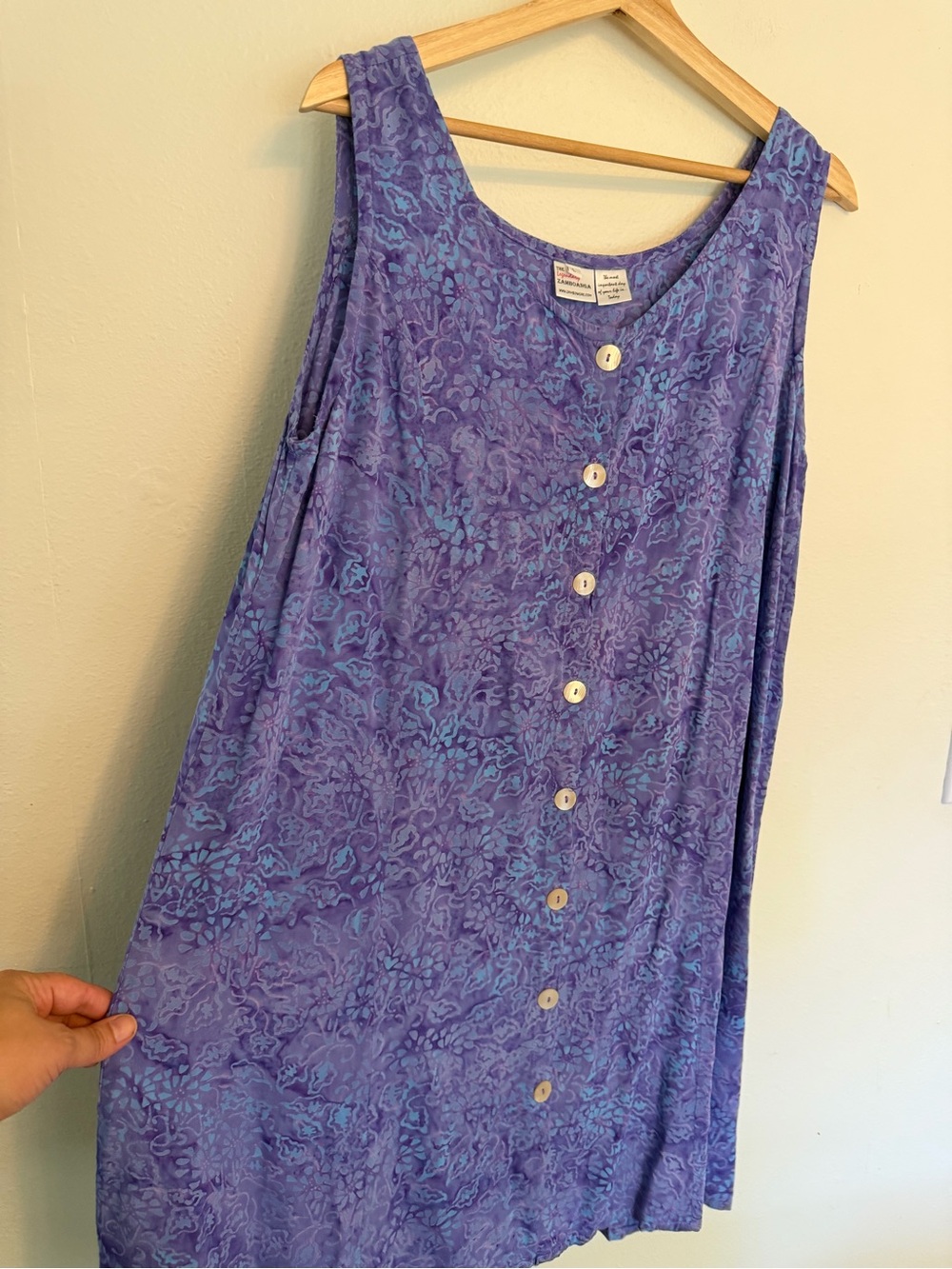 Purple Button-Front Sleeveless batik shell buttons vacation floral - Picture 4 of 6